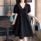 Short-sleeve V-neck Bow Smock Dress