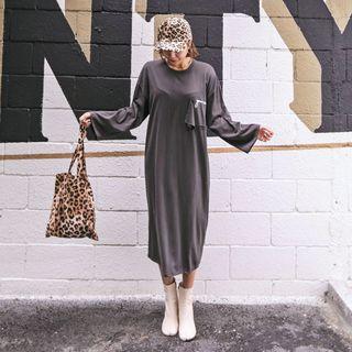 Round-neck Pocket-detail Midi T-shirt Dress