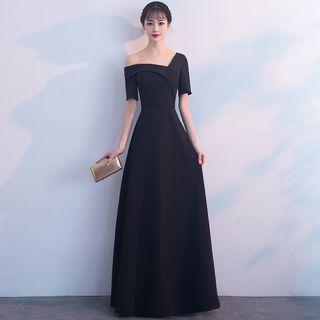 Short-sleeve Plain A-line Evening Gown