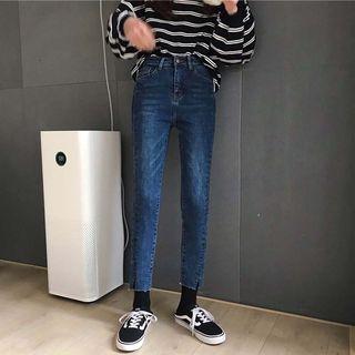 Slit Side Fringed Straight Fit Jeans