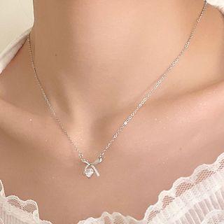 Bow Rhinestone Pendant Alloy Necklace Jml5103 - Silver - One Size