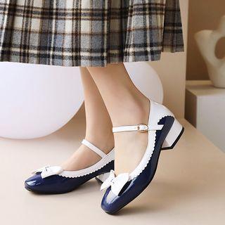 Block-heel Two Tone Mary Jane Pumps