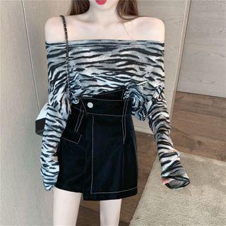 Long-sleeve Zebra Print T-shirt / Mini A-line Skirt