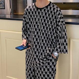 Crewneck Printed Oversize Top / High-waist Shorts
