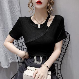Asymmetric Cutout Short-sleeve T-shirt