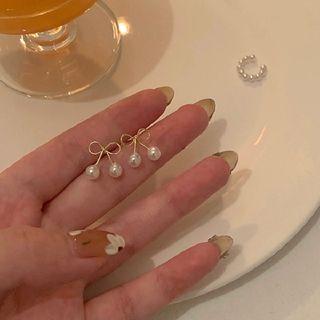 Bow Stud Earring 1 Pair - Clip On Earring - Silver Pin - White & Gold - One Size