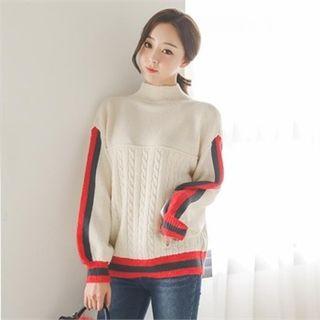 Crew-neck Contrast-trim Cable-knit Sweater