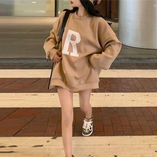 Medium Long Lettering Sweatshirt