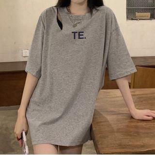 Elbow-sleeve Lettering Distressd T-shirt