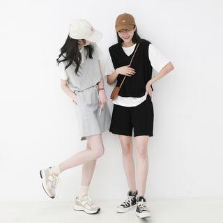 Set: V-neck Plain Vest + Wide-leg Shorts