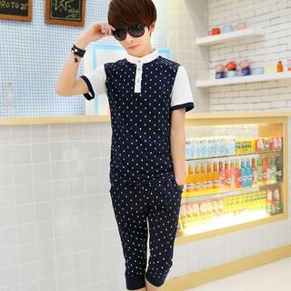 Set: Short-sleeve Top + Capri Pants