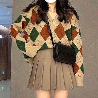 V-neck Diamond Sweater Cardigan / Accordion Pleat Skirt