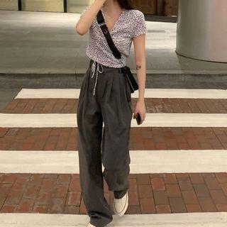 Leopard Print Short-sleeve T-shirt / High-waist Straight-fit Pants