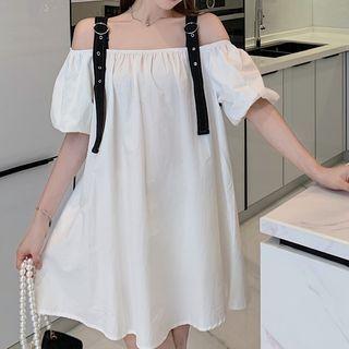 Short-sleeve Cold Shoulder Buckled Mini Shift Dress