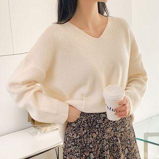 Pastel V-neck Drop-shoulder Knit Top