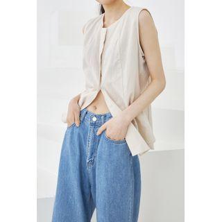 Sleeveless Round-neck Blouse