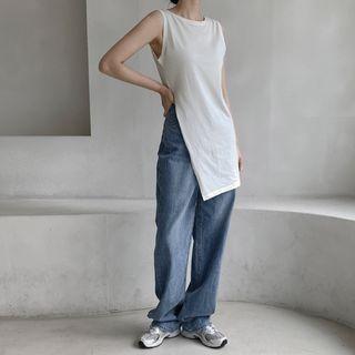 Sleeveless Deep-slit Longline T-shirt