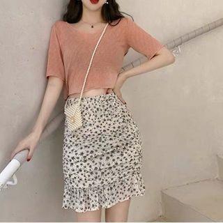 Set: Short-sleeve Top + Floral Skirt