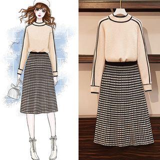 Contrast Trim Sweater / Midi A-line Plaid Skirt / Set