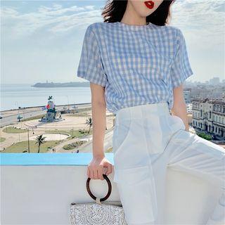 Check Short-sleeve T-shirt / Plain Straight-leg Pants