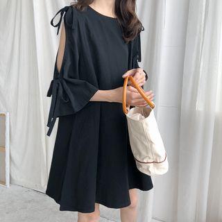 Elbow-sleeve Cutout Dress