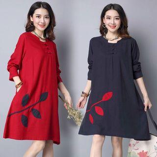 Applique Long-sleeve Shift Dress