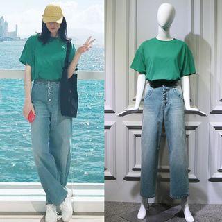 Short-sleeve T-shirt / Wide-leg Jeans