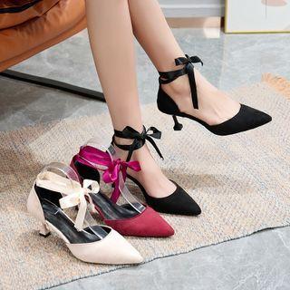 Spool-heel Dorsay Pumps