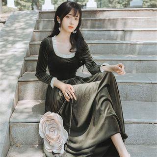 Square-neck Velvet Long-sleeve Midi A-line Dress