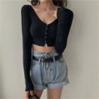 Long Sleeve Buttoned Cropped Top