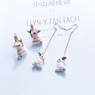 Rabbit Dangle Earring / Drop Earring