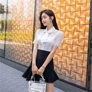 Detachable-scarf Laced Blouse