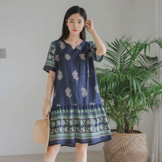 Short-sleeve Pattern Boxy-fit Dress