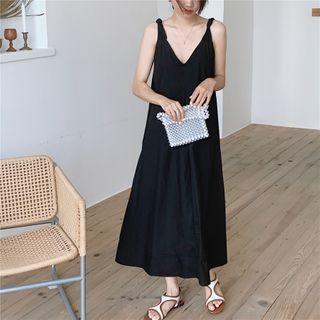 Sleeveless V-neck Plain Midi Dress