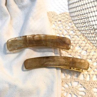 Acrylic Hair Clip Brown - One Size