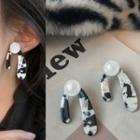 Cow Print Ear Stud 1319a - 1 Pair - Dairy Cow - White & Black - One Size