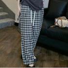 Short-sleeve Lettering T-shirt / Drawstring Plaid Pants
