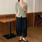 Short-sleeve V-neck Jacket / Cropped Wide-leg Pants