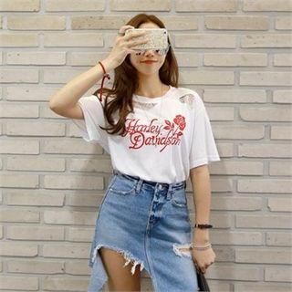 Elbow-sleeve Lace-trim Lettering T-shirt