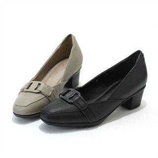 Genuine-leather Belted Pumps