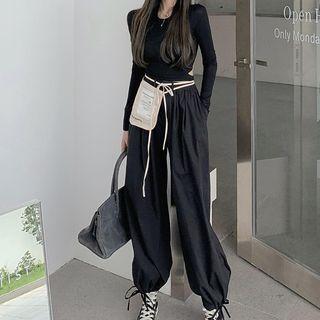Plain T-shirt / Jogger Pants