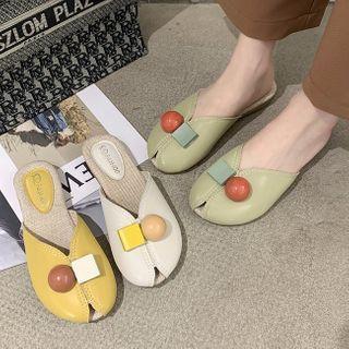 Bead Round-toe Flat Mules