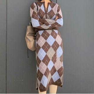 Argyle Print Cardigan / Plaid Midi A-line Skirt