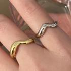 Set Of 2: Wavy Alloy Ring Gold & Silver - One Size