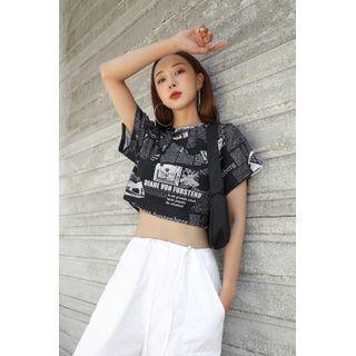 Newspaper-print Cropped T-shirt