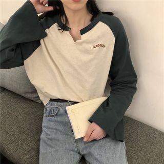 Long-sleeve Two-tone Lettering Top
