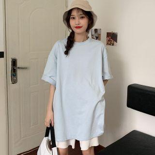 Open Back Elbow-sleeve T-shirt / Plain Shorts