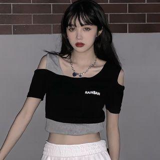 Mock Two-piece Off-shoulder Cropped T-shirt