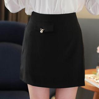 Faux-pearl Button Mini Skort