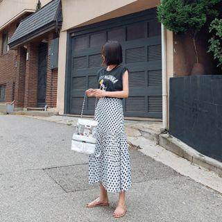 Set: Printed T-shirt + Long Polka-dot Skirt
